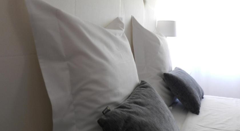 Hostal Carlos V Puebla de Sanabria Kültér fotó